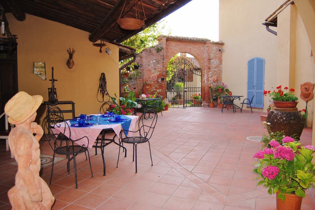 Il Colombaio, Siena -Appartamenti E Camere- Isola d'Arbia Exterior photo