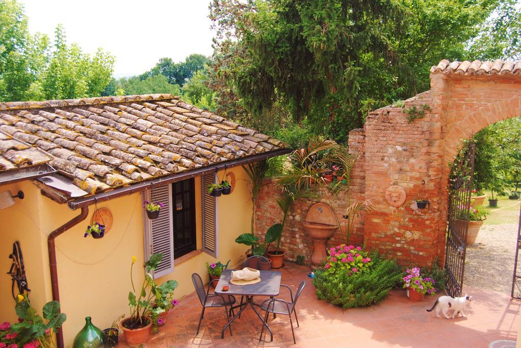 Il Colombaio, Siena -Appartamenti E Camere- Isola d'Arbia Exterior photo