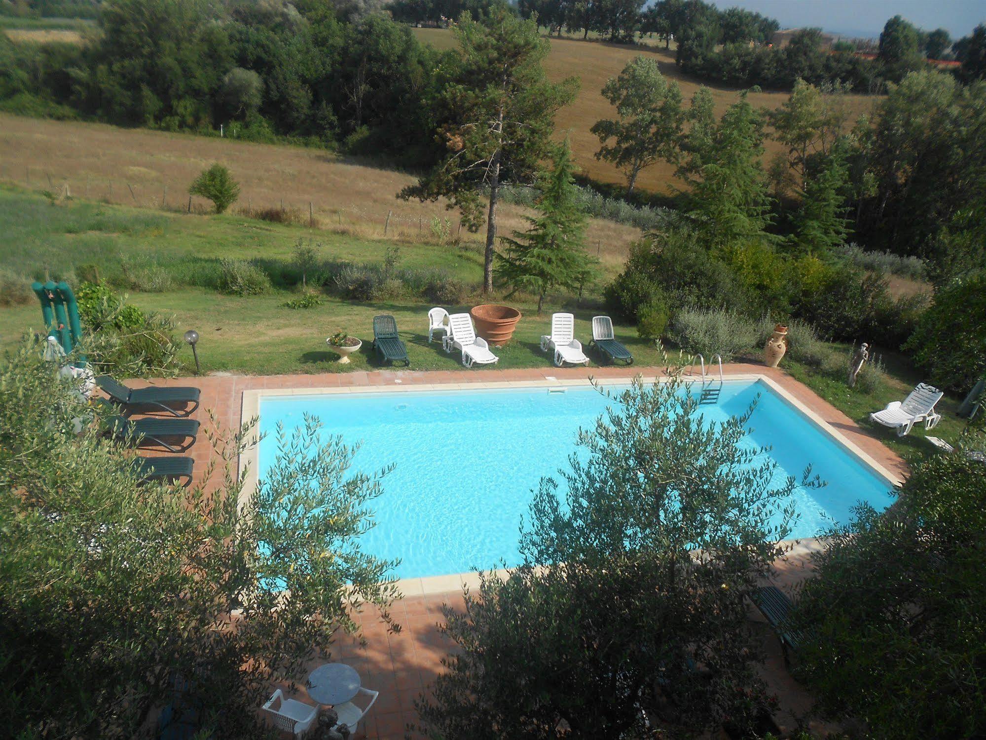 Il Colombaio, Siena -Appartamenti E Camere- Isola d'Arbia Exterior photo